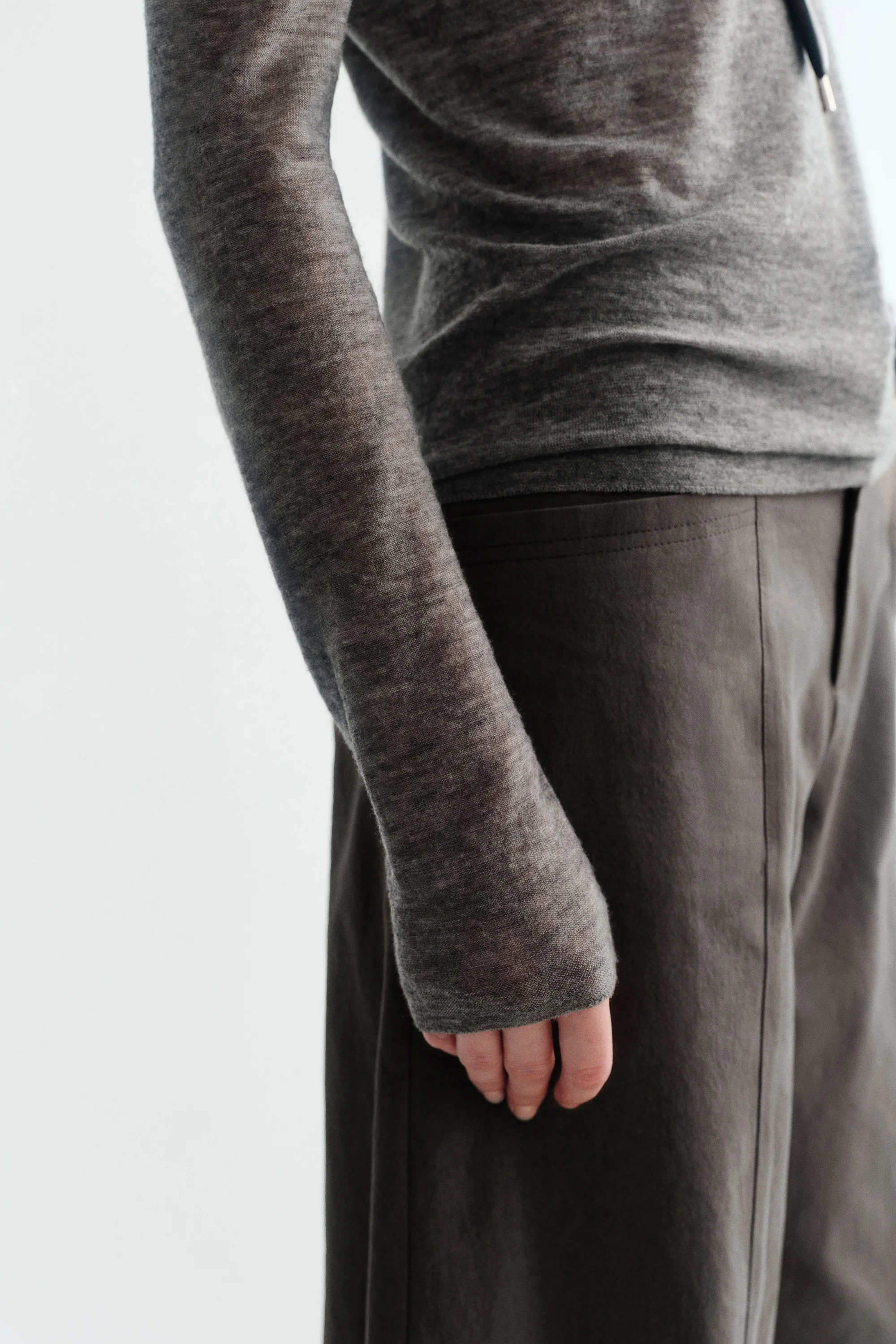 Water-soluble Wool Turtle-neck Sweater - Image 16