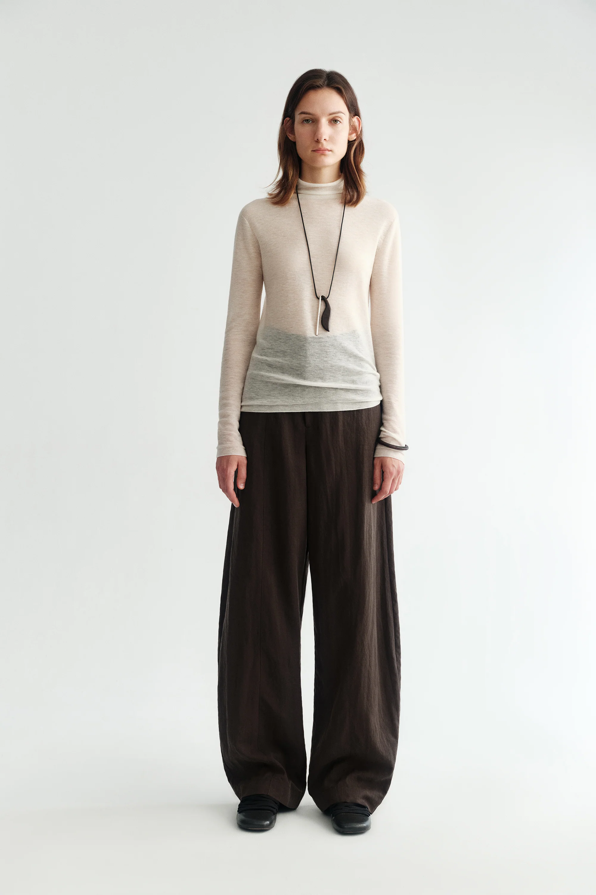 Water-soluble Wool Turtle-neck Sweater - Image 18