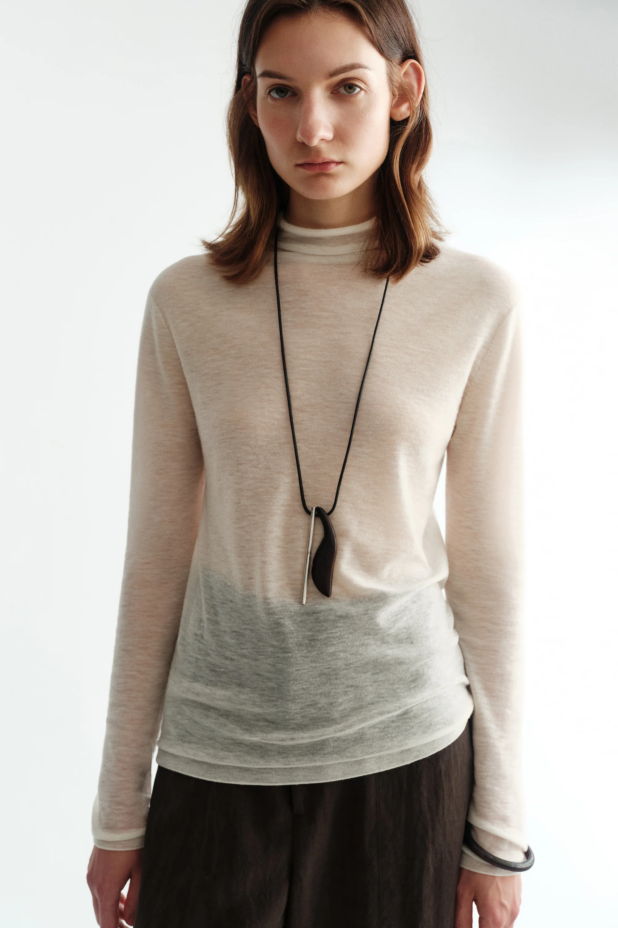 Water-soluble Wool Turtle-neck Sweater - Image 19