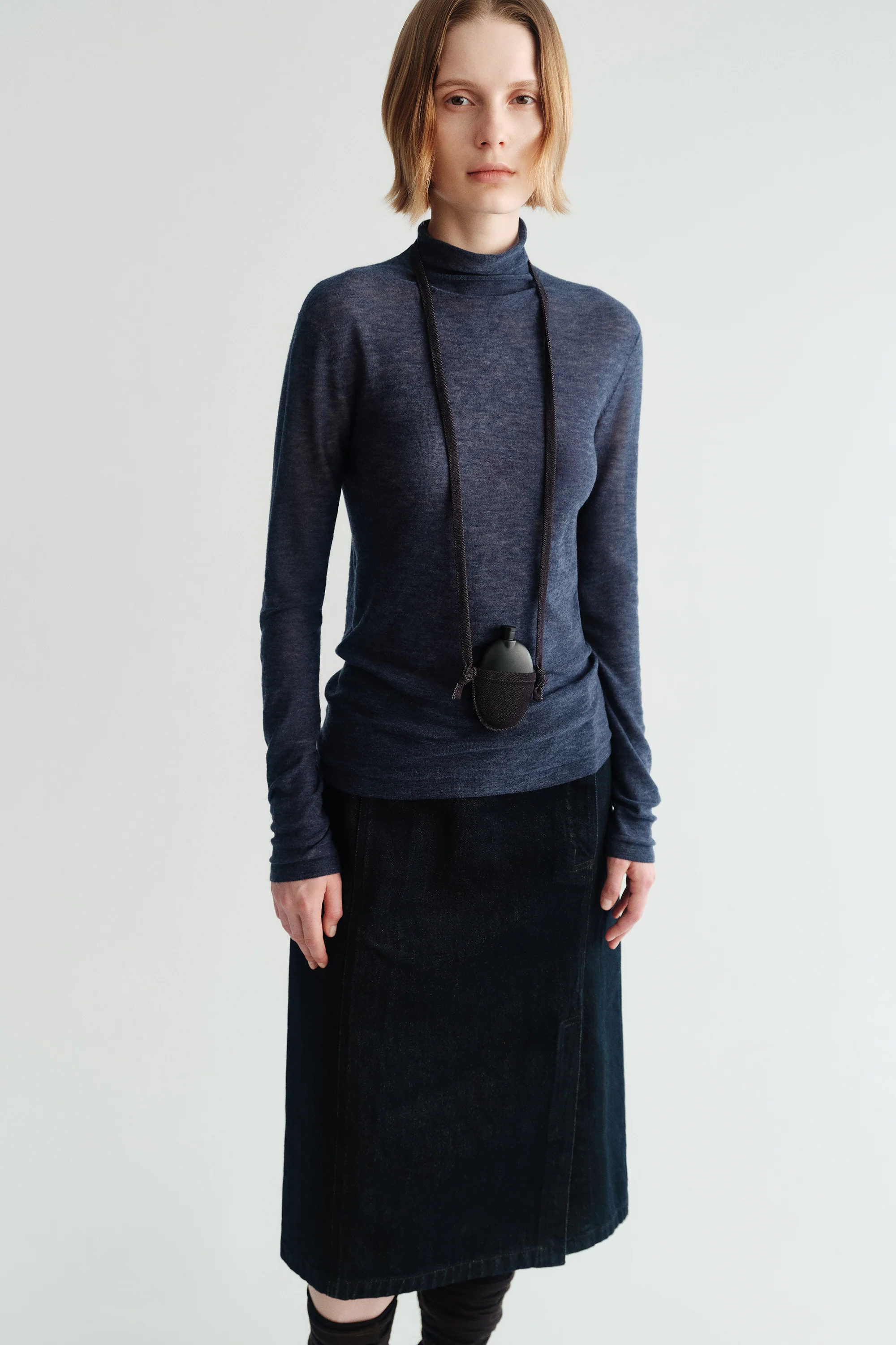 Water-soluble Wool Turtle-neck Sweater - Image 7