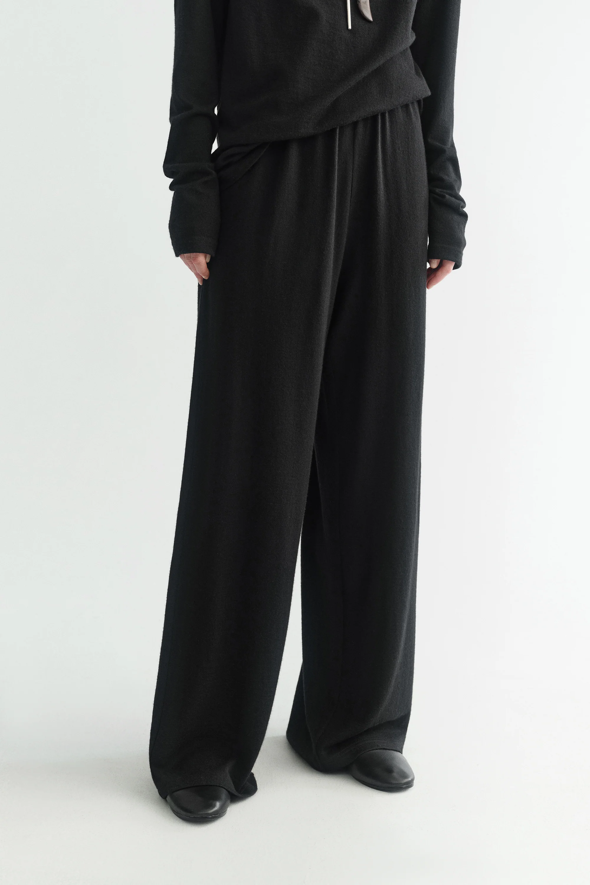 Wool Wide-Leg Pants - Image 13