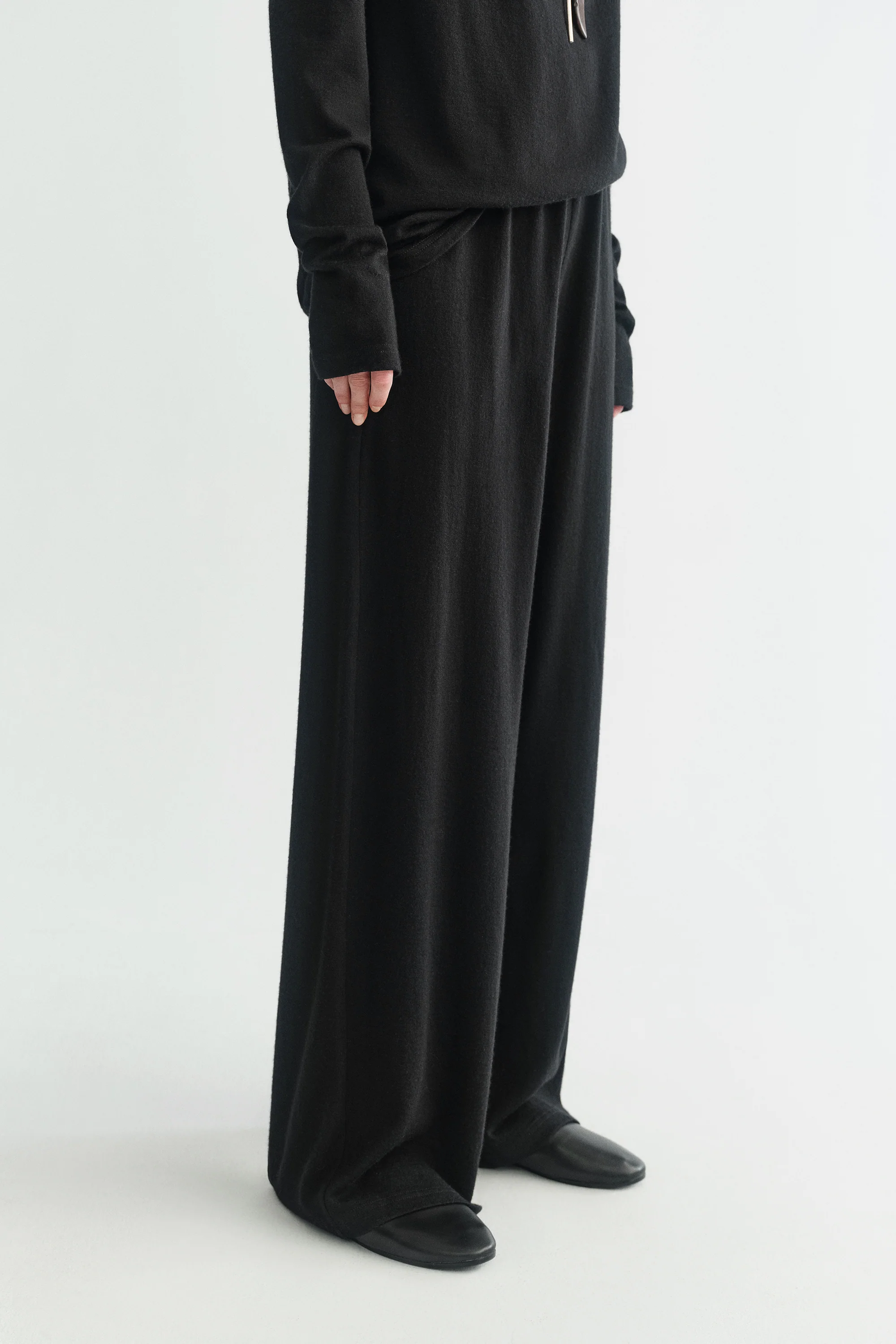 Wool Wide-Leg Pants - Image 14
