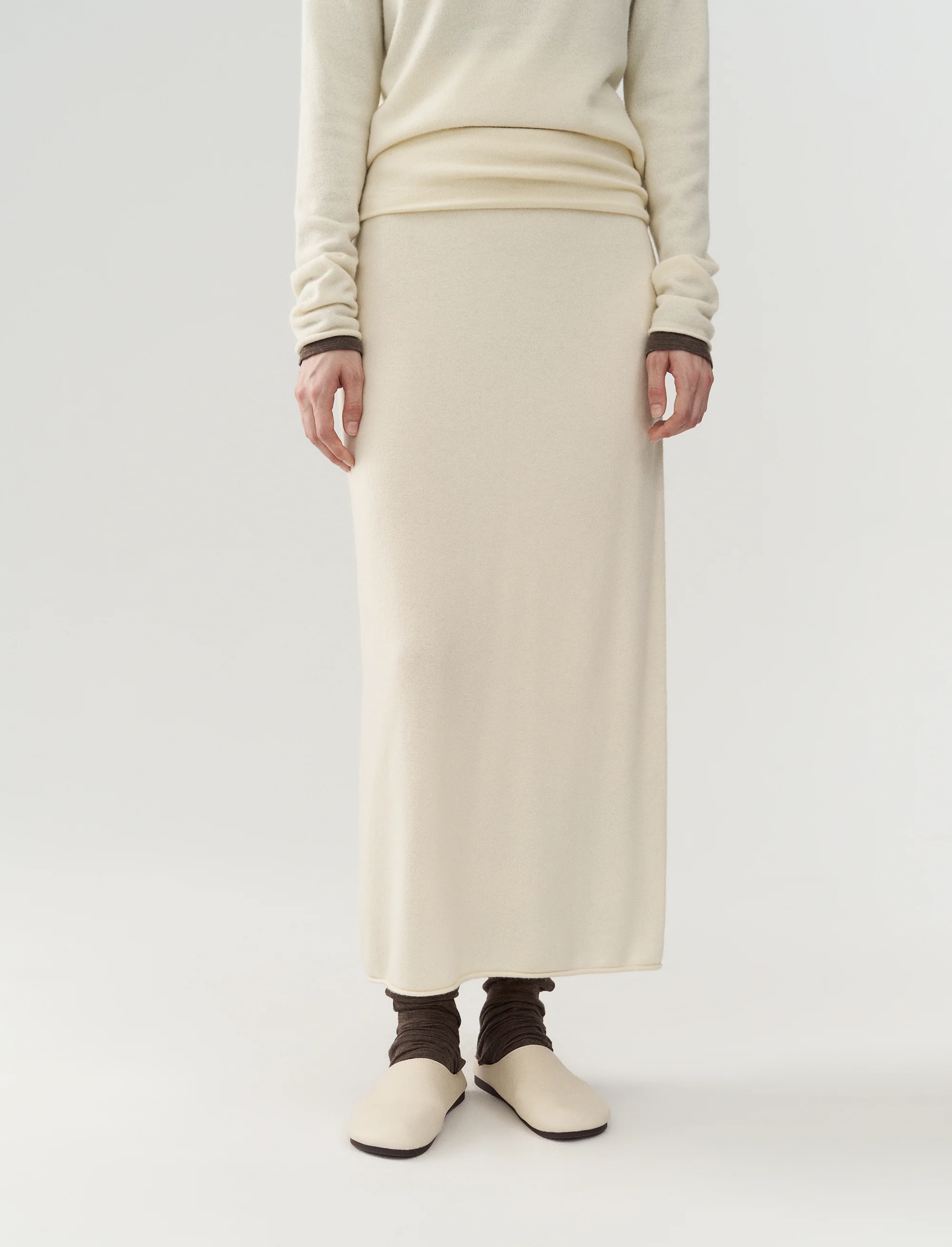 Yak Wool Reversible Waistband Knitted Skirt - Image 13