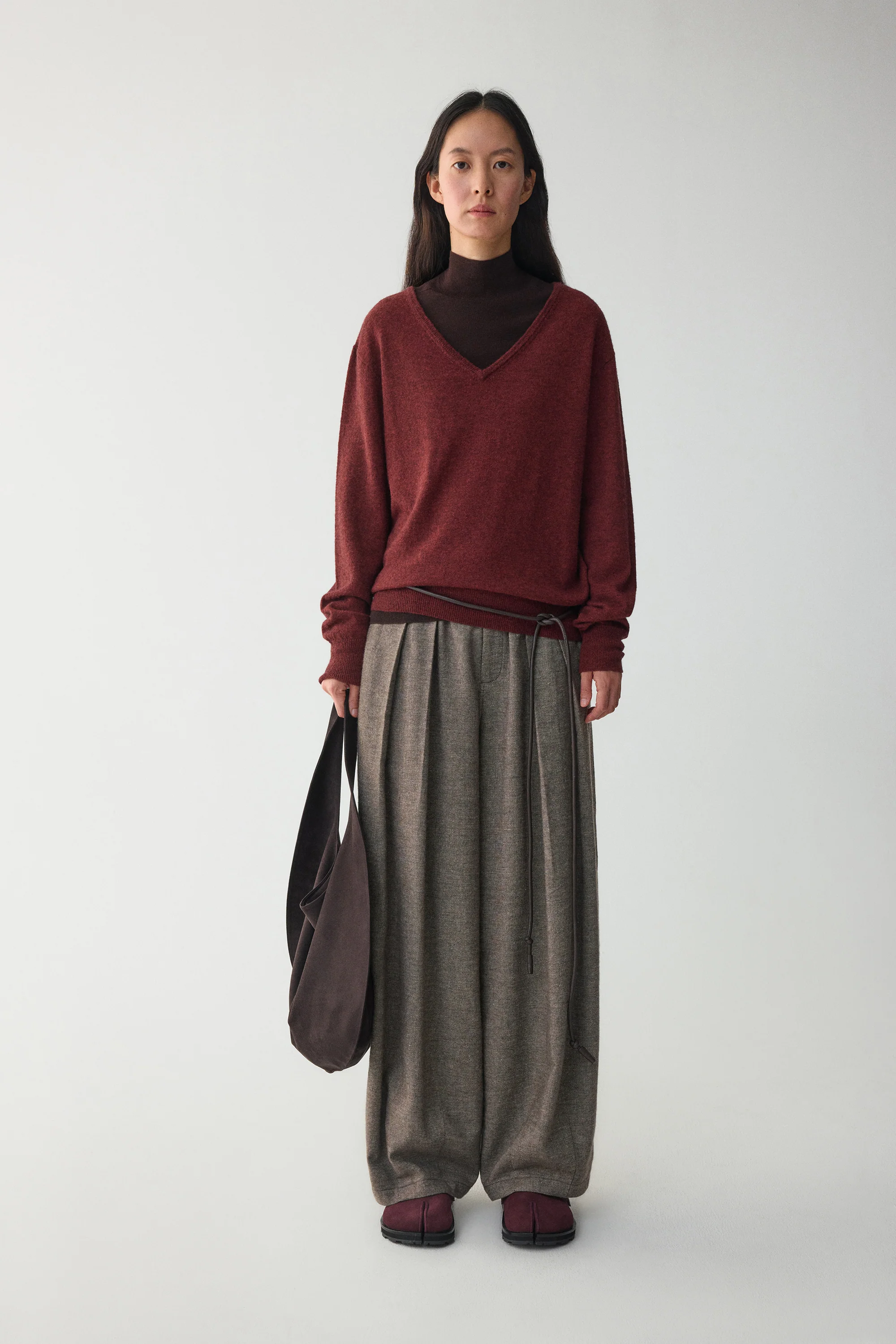 Yak Wool V-neck Jumper - Image 3
