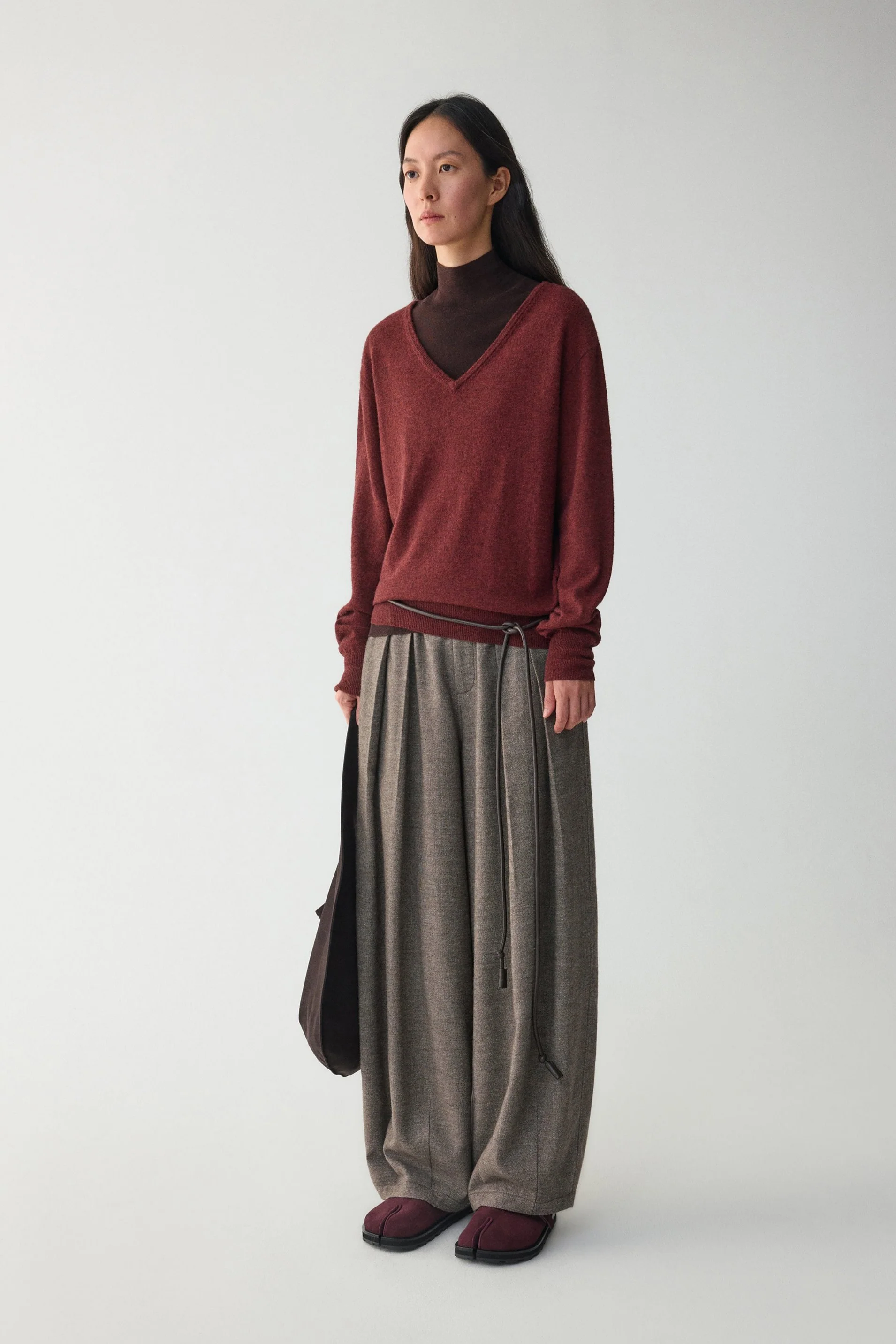 Yak Wool V-neck Jumper - Image 4